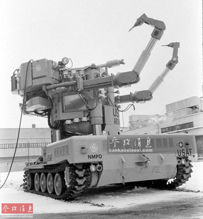 60年前 高达 !美军机器人维护核轰炸机(10)-千龙