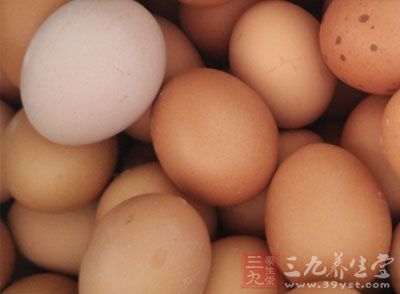 鸡蛋可以使血液中的高密度脂蛋白增高