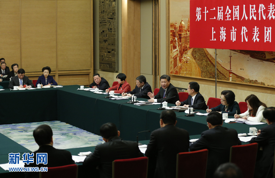 3月5日，中共中央总书记、国家主席、中央军委主席习近平参加十二届全国人大四次会议上海代表团的审议。 新华社记者鞠鹏摄