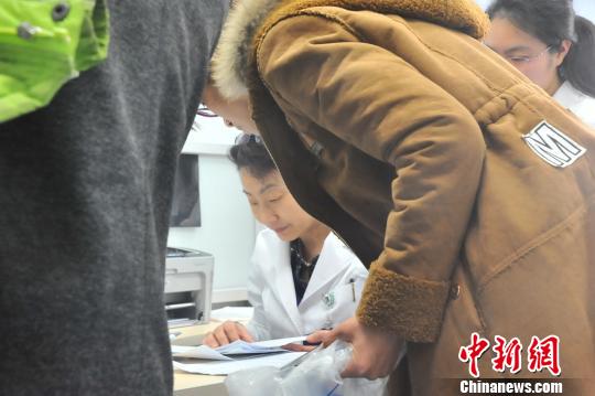 记录儿科医生的一天:10个小时接诊72名患儿(图)