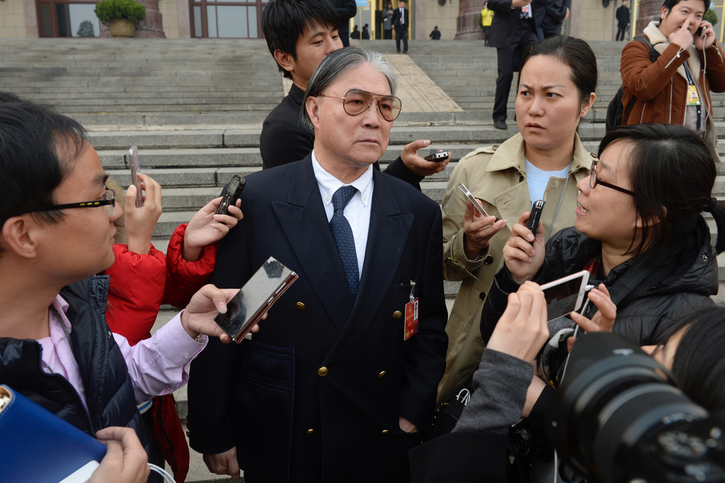　　2016年3月3日，北京，全国政协十二届四次会议开幕，霍英东集团公司总经理霍震霆接受媒体记者采访。