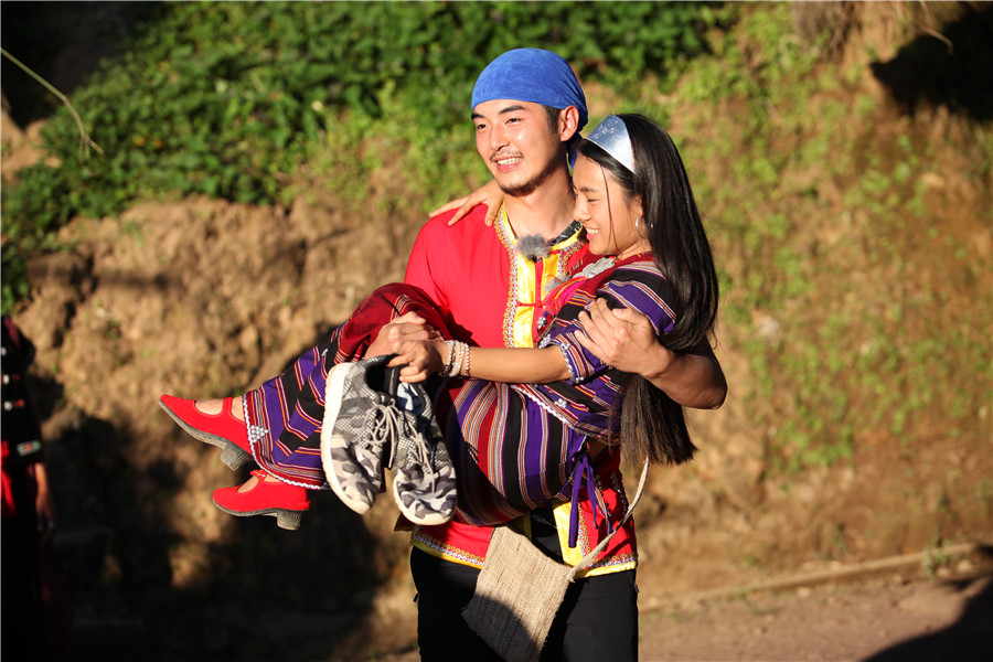 金世佳横报肖凡凡