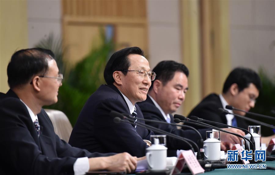 （两会）（6）农业部部长韩长赋等就“转方式调结构 加快发展现代农业”答记者问