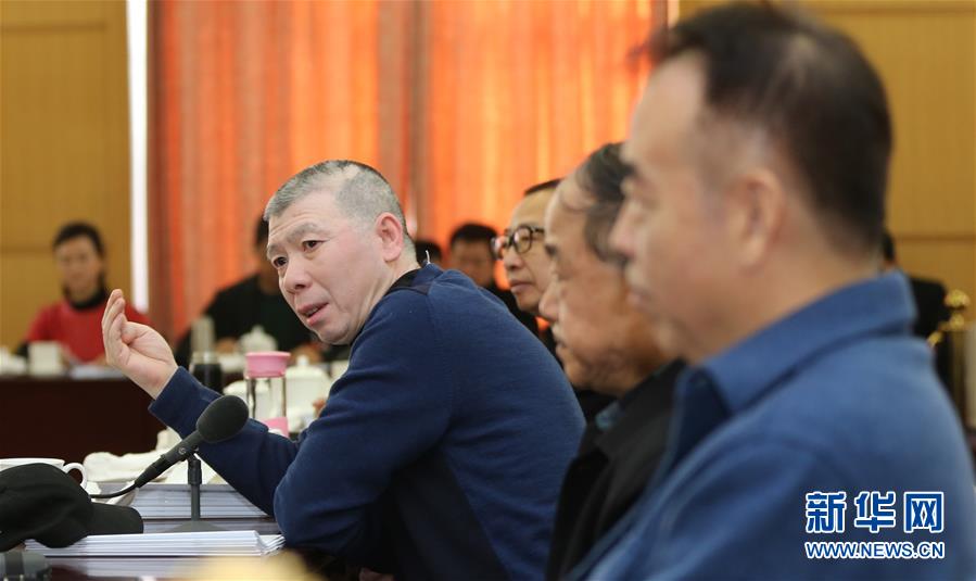 （两会·快语录）冯小刚：我们要建电影摄制专业的“蓝翔技校”