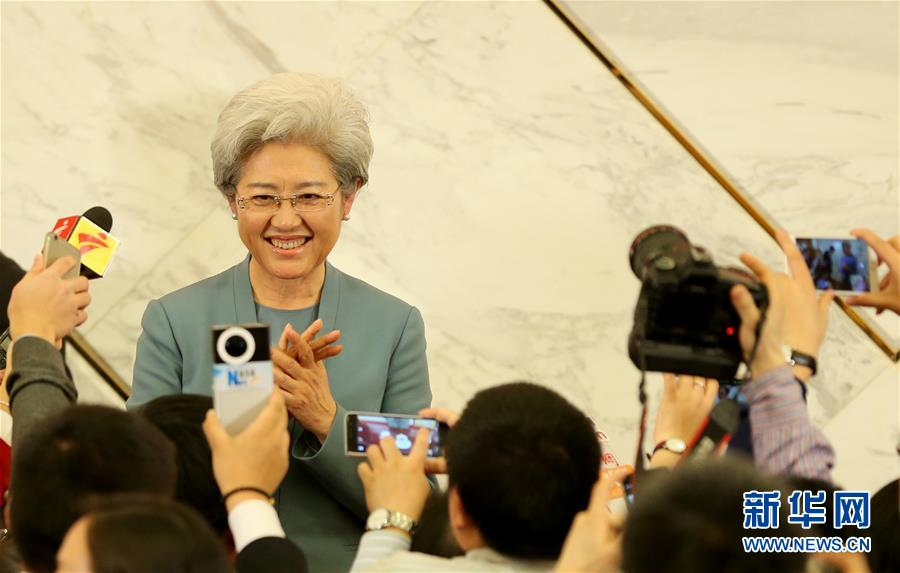 （两会·万花筒）（2）两会巾帼录