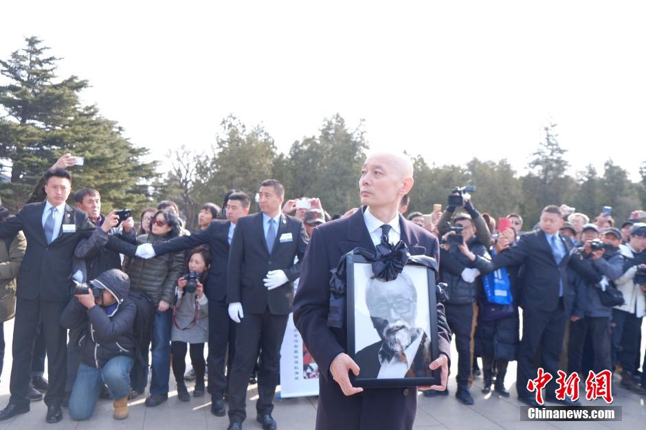 葛存壮遗体告别仪式举行 各界人士前往悼念
