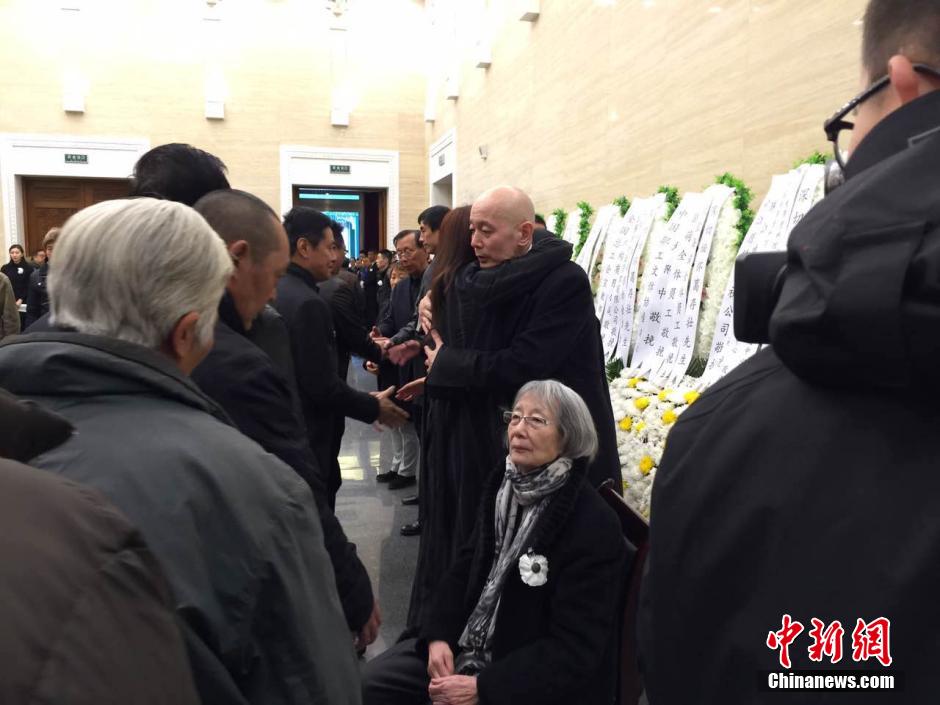 葛存壮遗体告别仪式举行 各界人士前往悼念