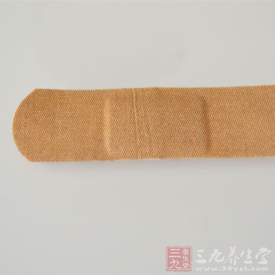 创可贴包扎得太紧那么很容易限制伤口附近的血液循环