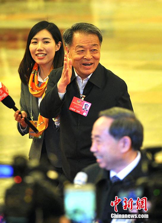 【图刊】两会上的“部长通道”