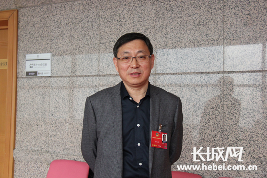 全国政协委员、燕山大学副校长张福成