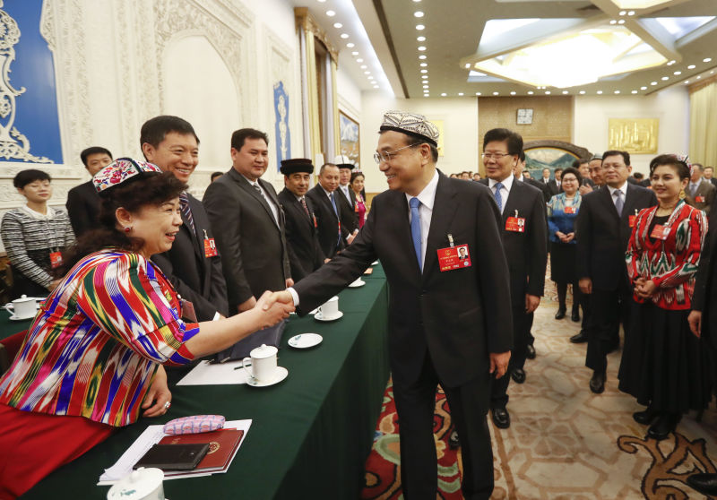 中新社刘震摄