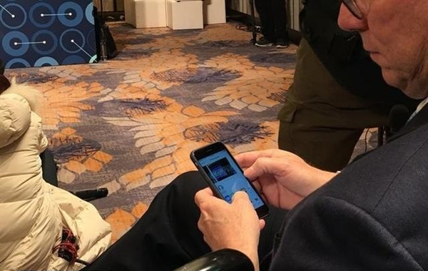 想破头都猜不到！ 谷歌老大原来用的是这款手机