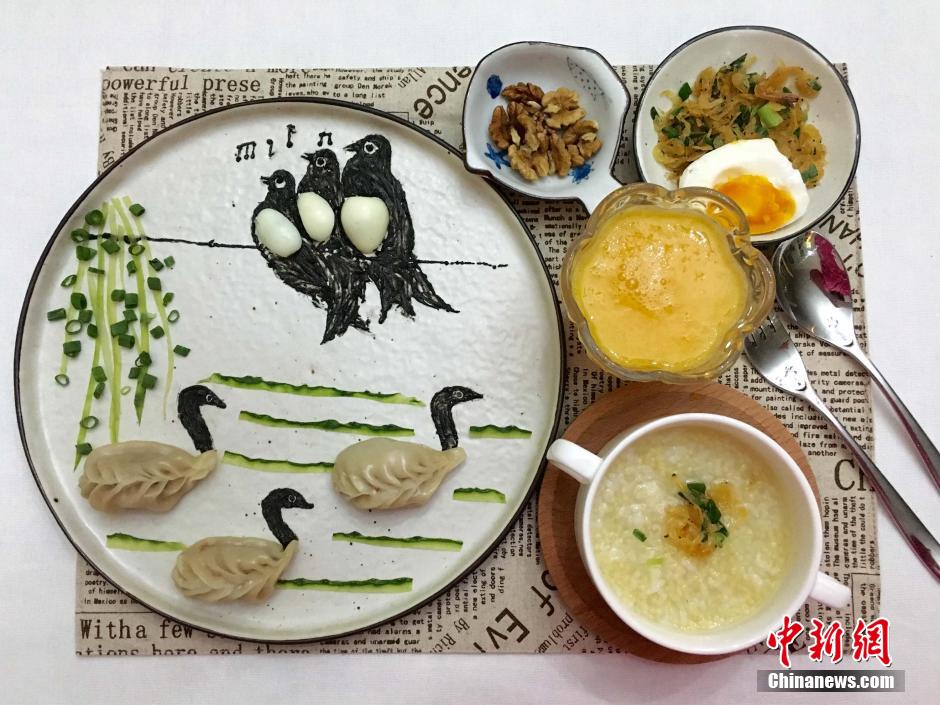 重庆妈妈做爱心“萌”早餐天天不重样