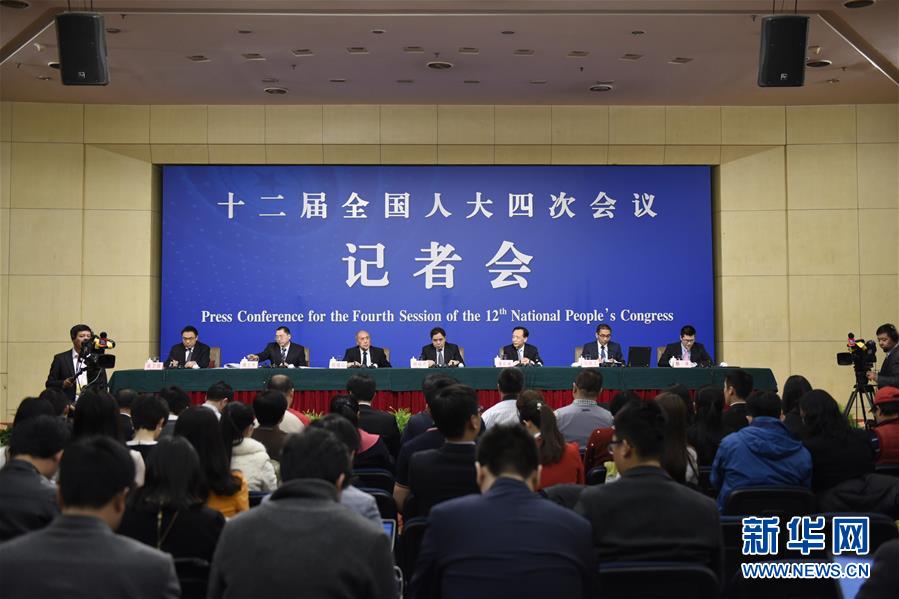 （两会）（1）柳斌杰等五位全国人大相关负责人答记者问