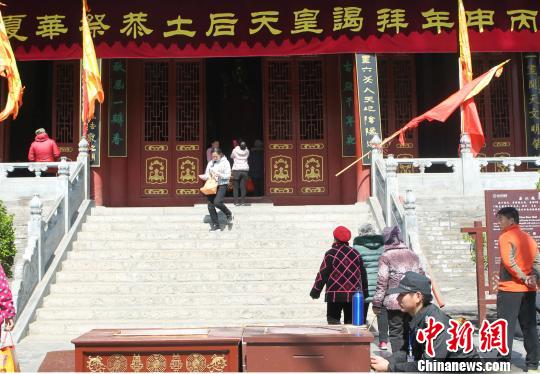 河南太昊伏羲陵保护古建古树撤除多个燃香点