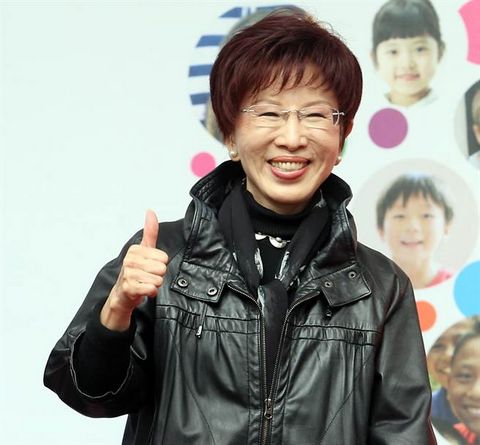 洪秀柱呛“无党产难再起”：不要小看国民党的志气