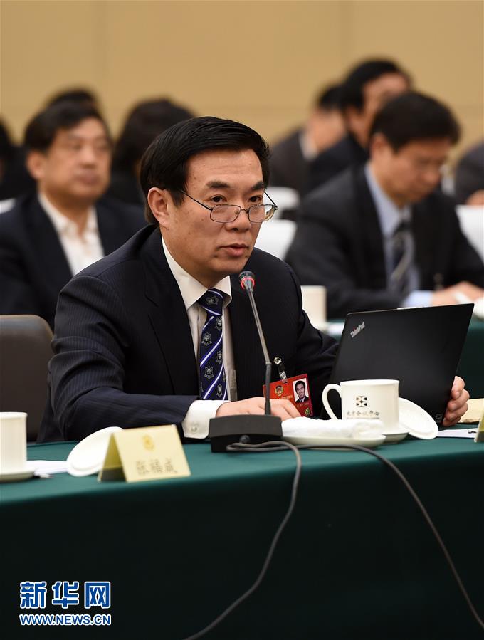 （两会·代表委员热点话题）（2）以人民为中心——民生保障体现发展成果共享