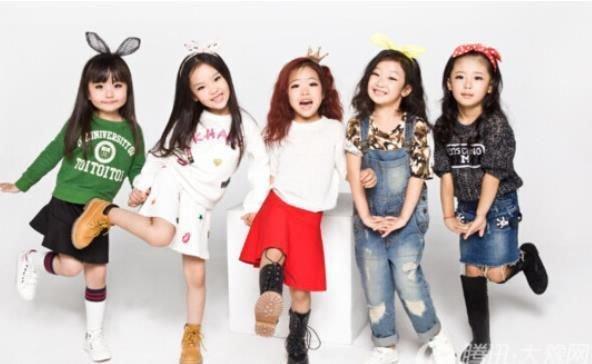 河南小萝莉组合minigirls爆红　最小仅4岁半