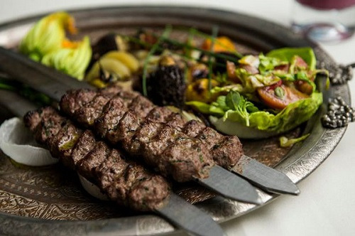 英国大厨做出“世界最贵烤肉”：8600元一盘（图）