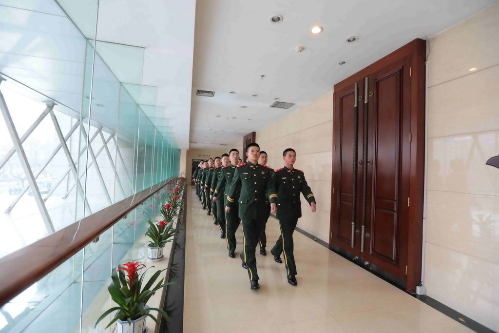 人民网特约记者李光印摄影报道