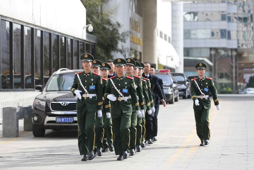 人民网特约记者李光印摄影报道