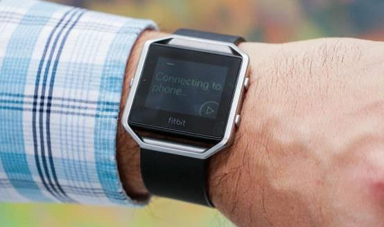 Fitbit Blaze智能手表体验：有些丑但实用