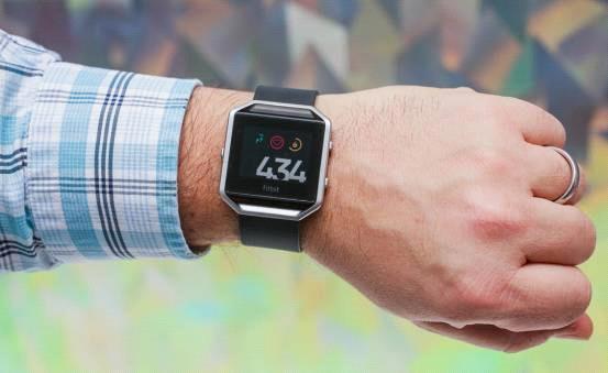 Fitbit Blaze智能手表体验：有些丑但实用