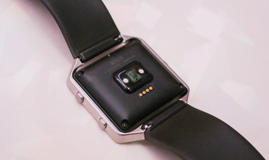 Fitbit Blaze智能手表体验：有些丑但实用