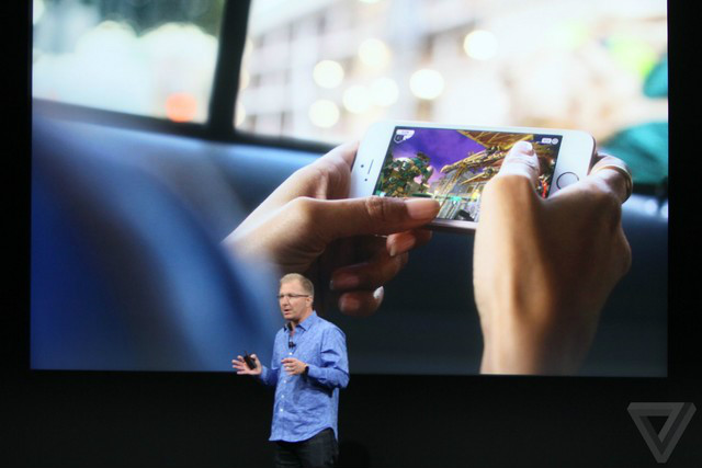 iPhoneSE使用铝合金机身，外观几乎与iPhone5s相同。