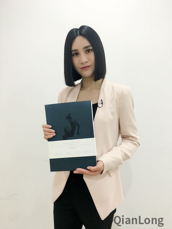 歌手尚雯婕捐赠尚马龙的12首钢琴曲CD 琴谱助力公益活动