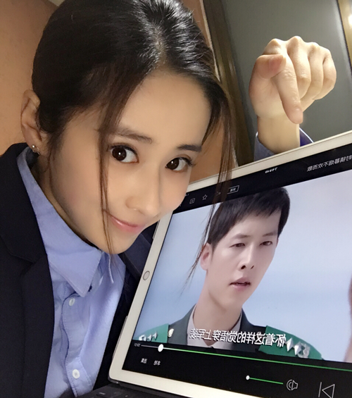 颖儿也追《太阳后裔》 少女心萌上宋仲基-千龙