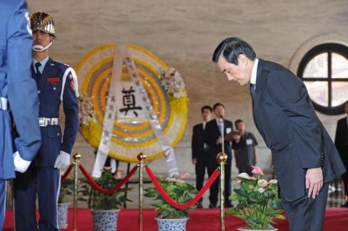 马英九特批国民党抗日先烈大陆遗族在台参加“国祭”