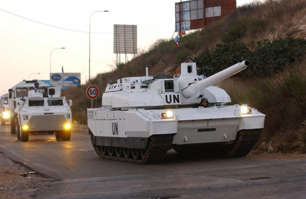 美女又来偷拍!这次是“勒克莱尔”主战坦克中招(4)