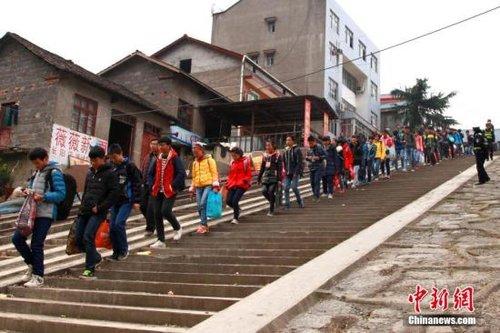 2016年国家专项计划定向招收贫困地区学生6万人