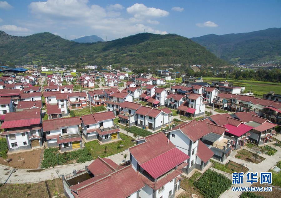 （社会）（2）春色满园——空中看芦山灾区新貌
