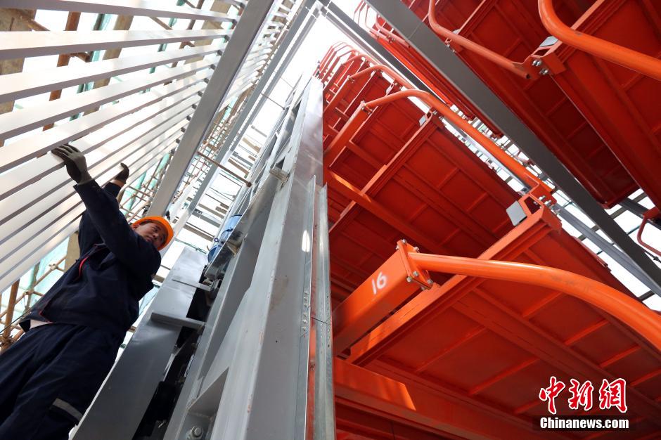 北京建立体停车楼 2.5个车位可停16辆车