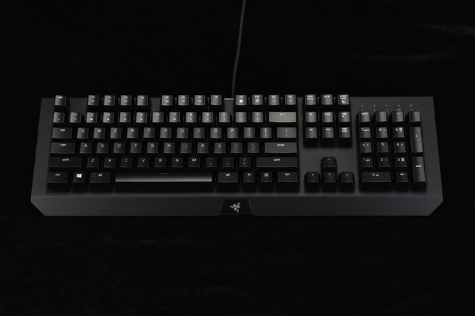 Razer黑寡妇蜘蛛X幻彩四月七日天猫首发