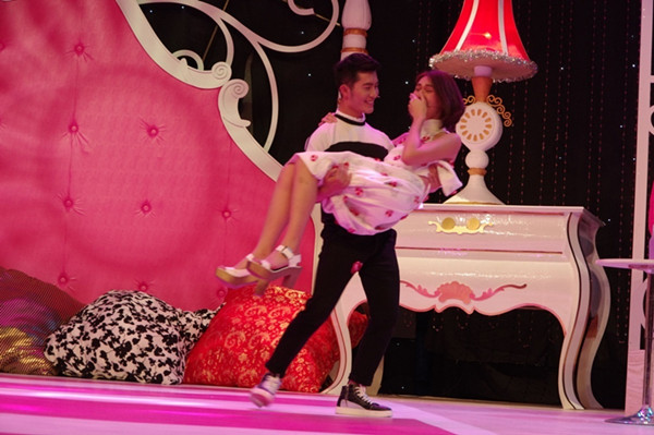 《小鲜肉拿走不谢》热辣来袭 帅气撩妹技能M