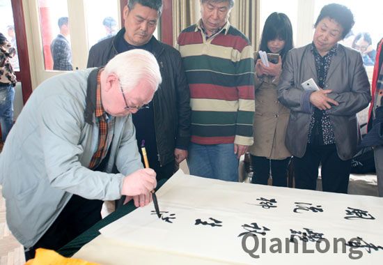 在第七届宋庆龄故居活动开幕