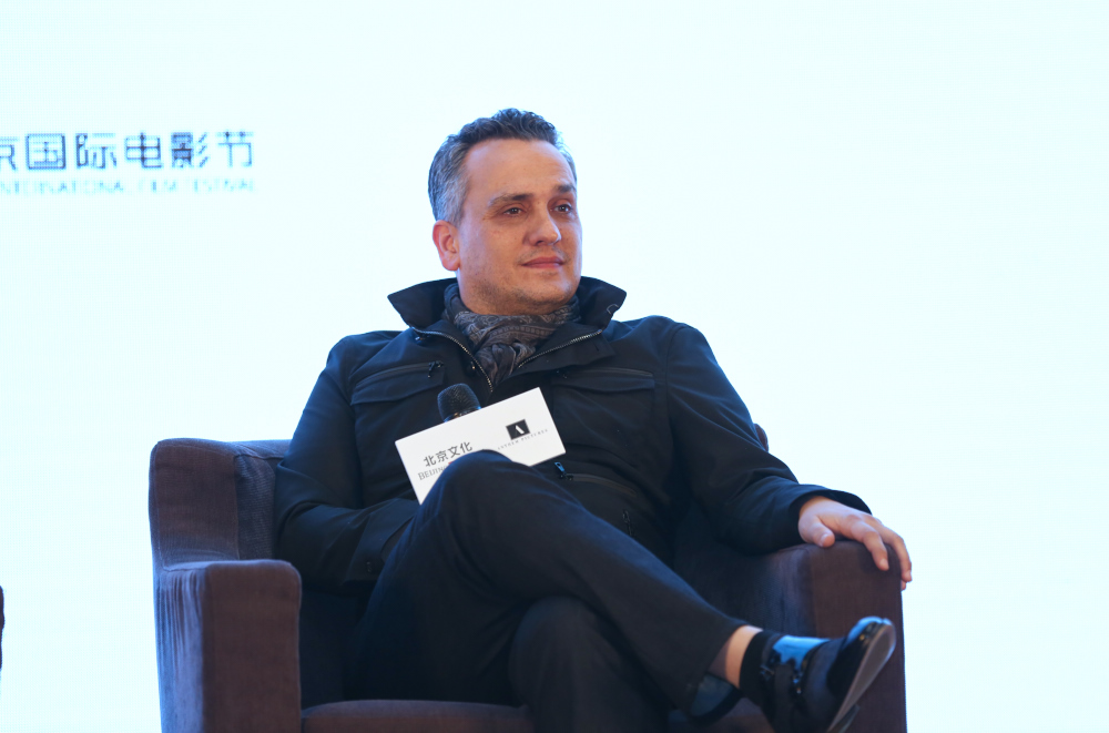 好莱坞著名导演乔罗素