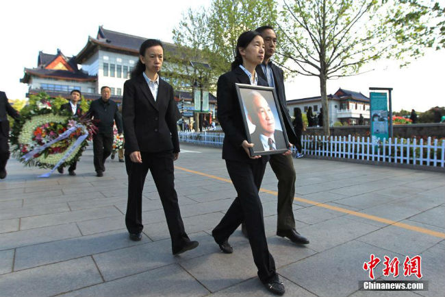 梁思礼告别仪式在北京举行