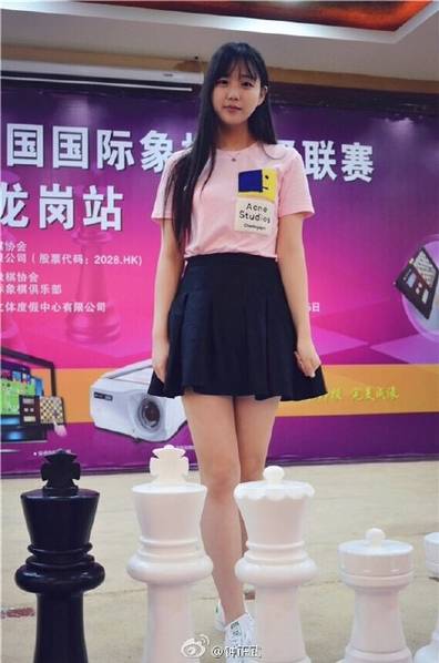 美丽与智慧并存！16岁国象美少女吸睛