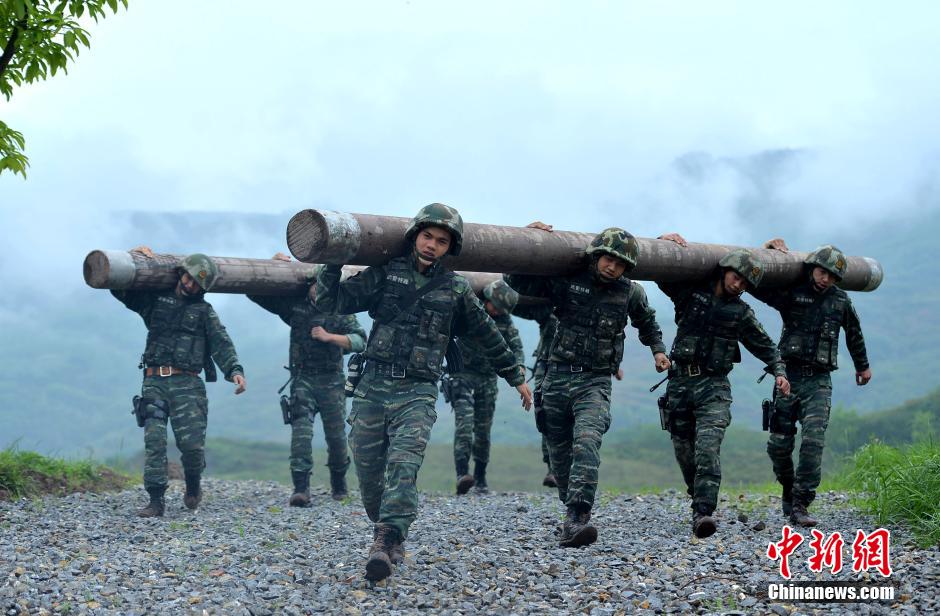 重庆特种兵密林深山春训忙