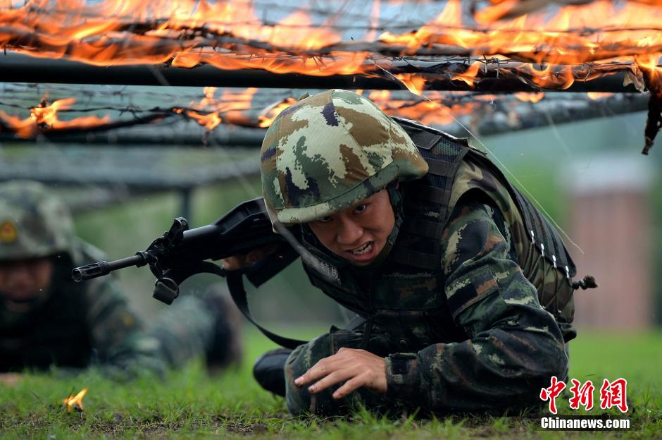 重庆特种兵密林深山春训忙