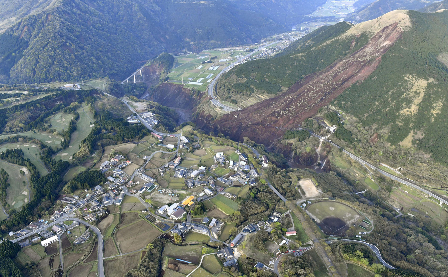 岛国日本：与地震共生的国家