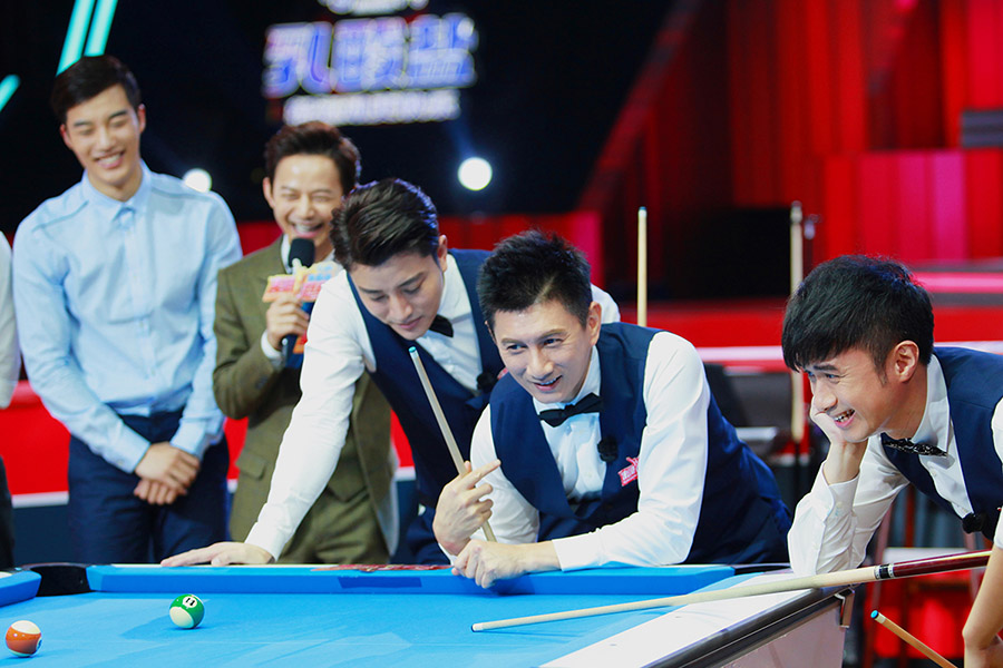 三位男明星干扰冠军