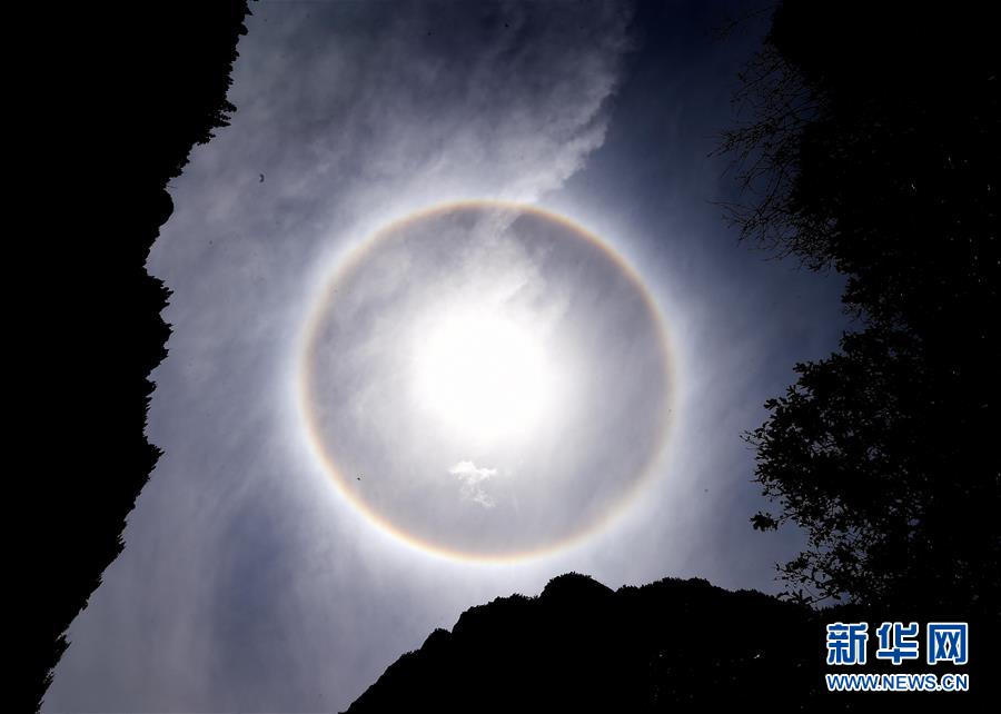 （美丽中国）（4）雄奇壮美的香格里拉大峡谷