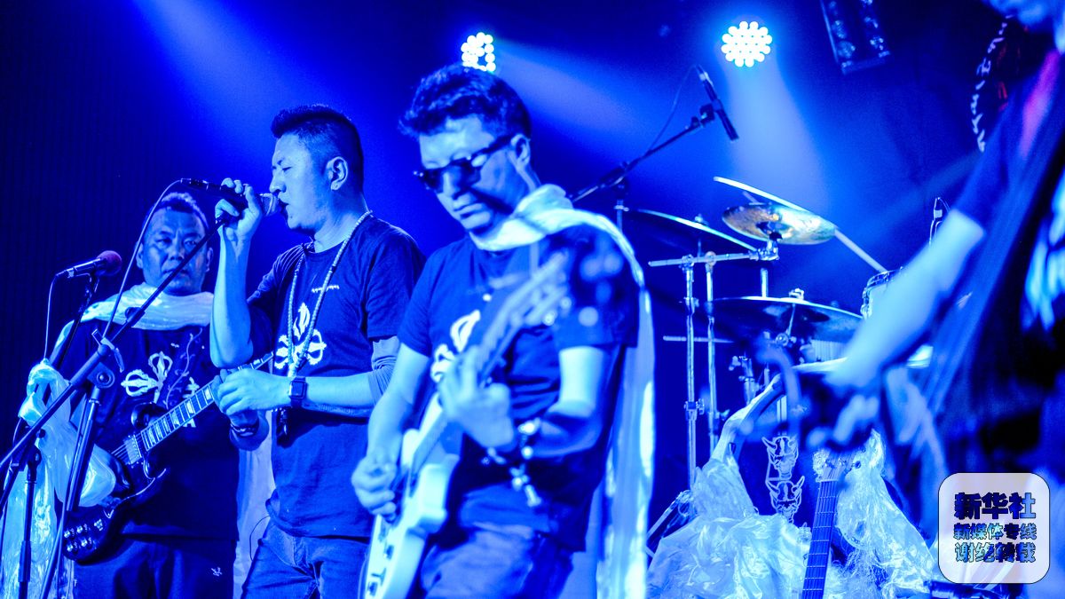西藏首支藏族摇滚乐队举行成立17周年专场演出(2)-千龙网·中国首都网