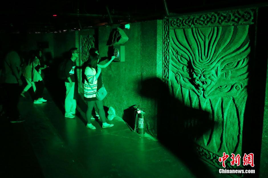 北京市民置身&ldquo;鬼吹灯&rdquo;大墓 亲自&ldquo;分金定穴&rdquo;