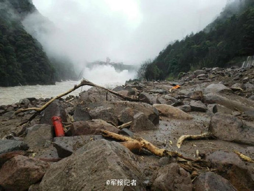 民兵预备役救援队伍火速增援赶赴三明滑坡事故现场
